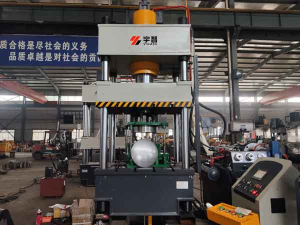 帶下頂缸結(jié)構(gòu)拉伸液壓機(jī)