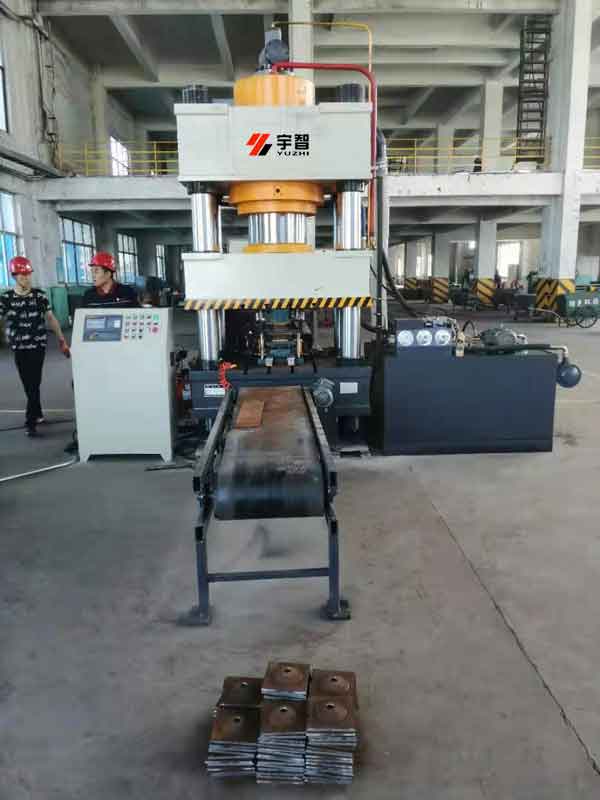 礦用錨桿托盤沖壓機客戶現場圖